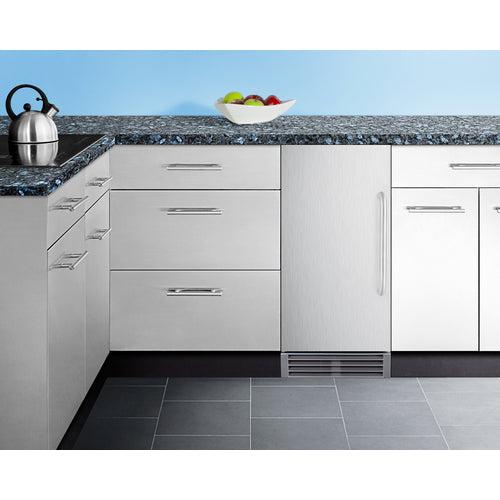 Summit 15 Inch Built-In Outdoor 50 lb. Clear Icemaker