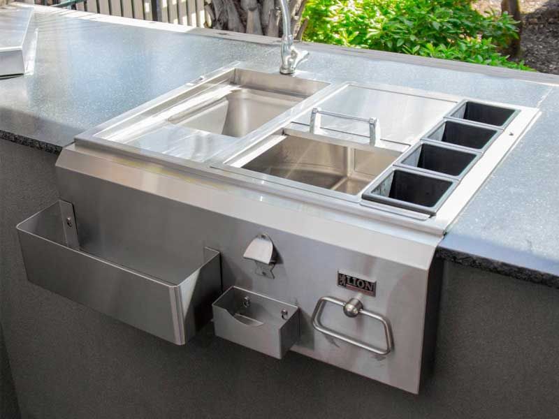 Lion 30 Inch Outdoor Bar Center