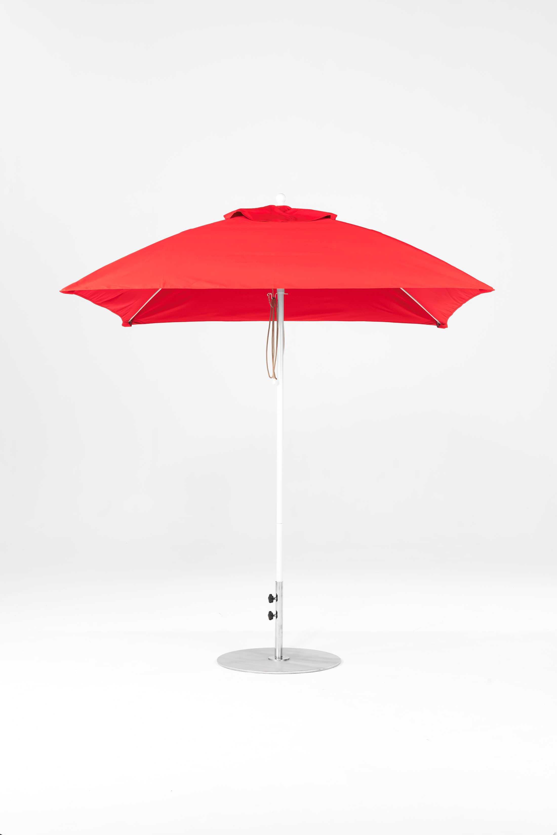 464FM-SQ-R176 Logo Red-Alpine White
