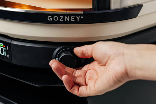 Effortless control with simple controls and a rolling gas flame, Arc heats up fast, reaching optimal cooking temperature in minutes for high-heat cooking at any time.