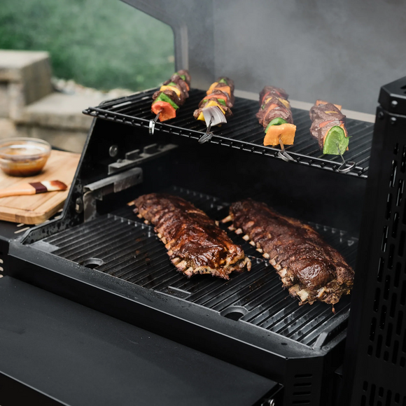 Masterbuilt Gravity Series 600 Digital Charcoal Grill + Smoker