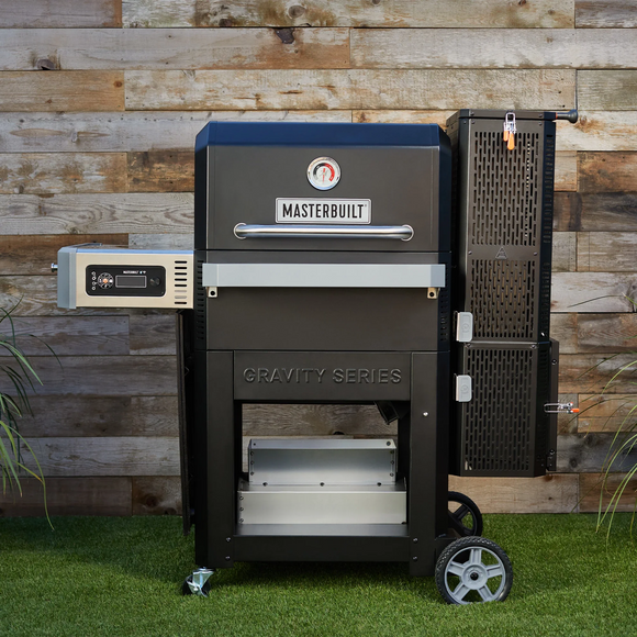 Masterbuilt Gravity Series 800 Digital Charcoal Griddle + Grill + Smoker