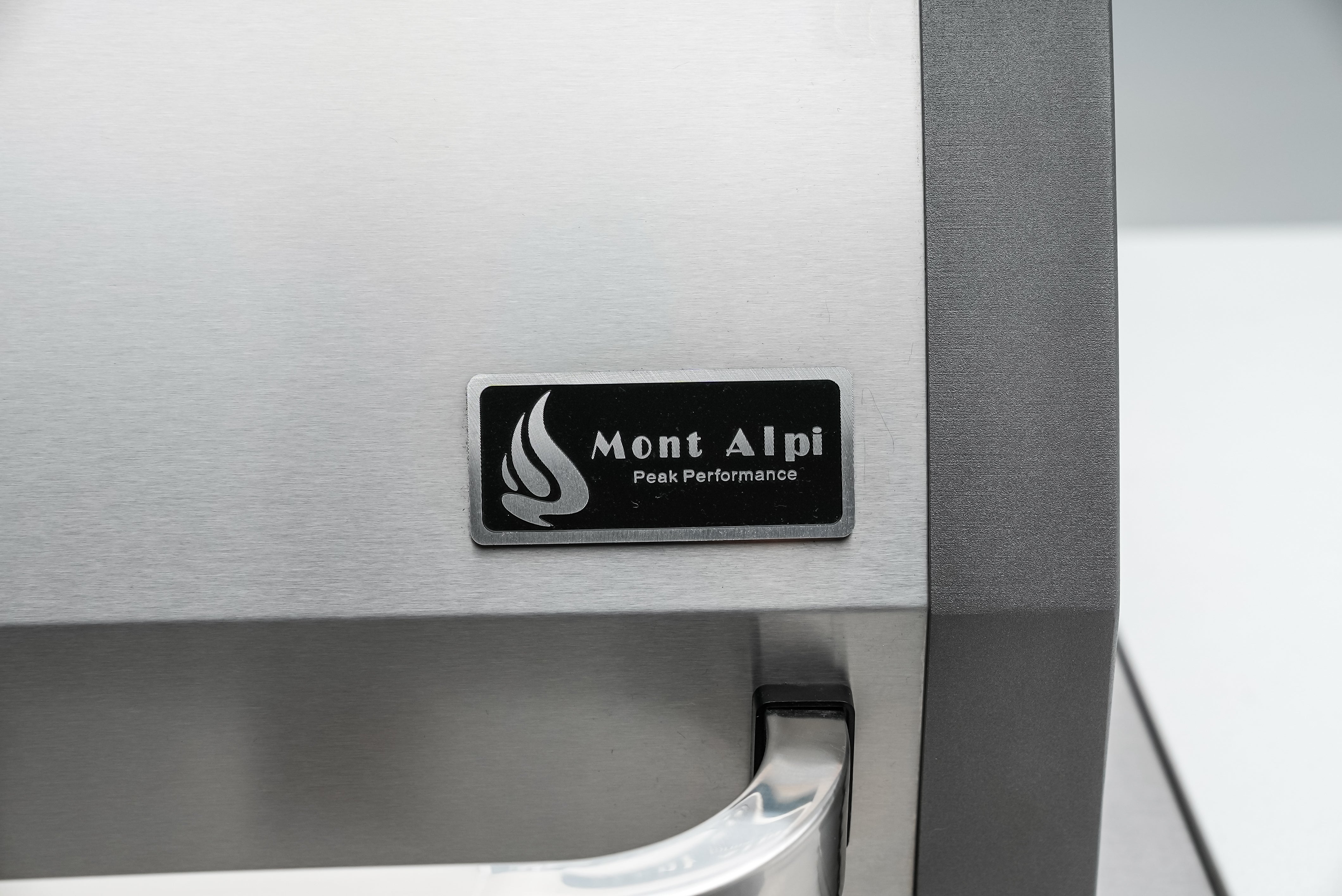 Mont Alpi 805 Island with a 90 Degree Corner and Kegerator - MAi805-90KEG